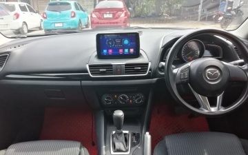 Rent Mazda 3 (5 กร 2976 กทม) ปี 2016 (via รันเวย์ สมุย)
